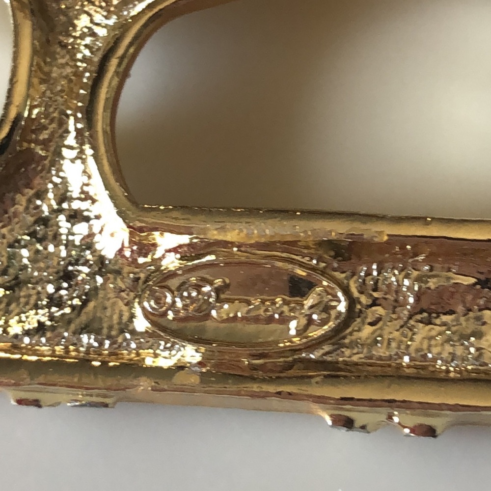 Danecraft Vintage Sewing Machine Broach Gold Color - Picture 3 of 3